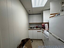 62 Boylston St, Unit 806 in Boston, MA - Building Photo