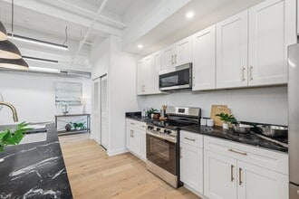 The Lofts at Narberth Station in Narberth, PA - Foto de edificio - Building Photo