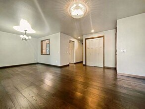 12709 NE 83rd Ct in Kirkland, WA - Building Photo - Building Photo