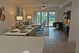 230 US 1, Unit Island Style Property in North Palm Beach, FL - Foto de edificio - Building Photo