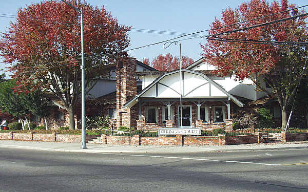 Kings Court Apartments in Fresno, CA - Building Photo - Building Photo