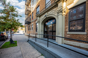 60 Sutter Ave in Brooklyn, NY - Foto de edificio - Building Photo