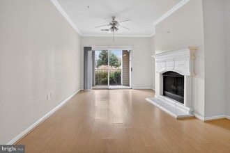 12905 Centre Park Cir in Herndon, VA - Building Photo - Building Photo