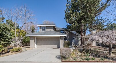 3325 Spring Creek Cir in Reno, NV - Building Photo - Building Photo