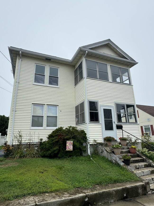 233 Plantation St, Unit 2