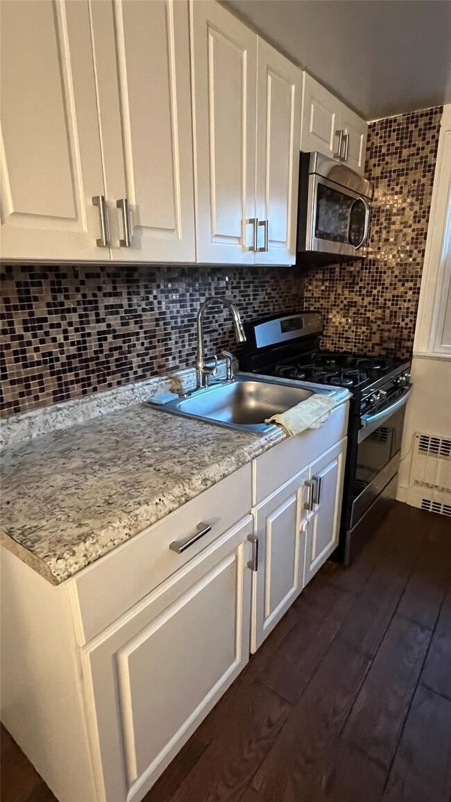 2 Wyman St in Rye Brook, NY - Building Photo - Building Photo
