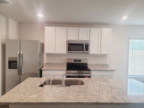 7638 Stud Dr in Elmendorf, TX - Building Photo - Building Photo