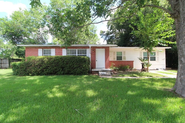 property at 610 Herschel St