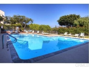 579 S Sierra Ave in Solana Beach, CA - Foto de edificio - Building Photo