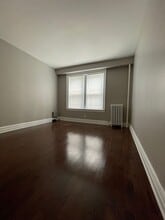 171 W 48th St in Bayonne, NJ - Foto de edificio - Building Photo