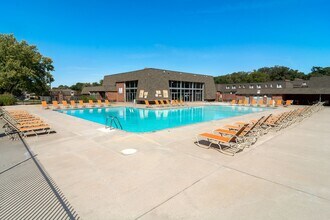 Citadel Apartments in Omaha, NE - Foto de edificio - Building Photo