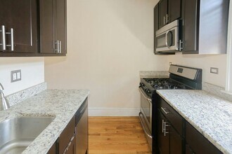 4717 N Leavitt St in Chicago, IL - Building Photo - Building Photo