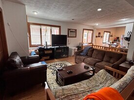168 Auburn St, Unit B in Cambridge, MA - Building Photo
