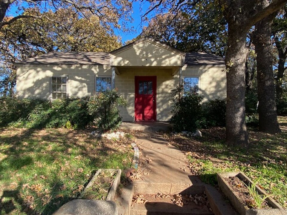 2617 Fort Worth Dr in Denton, TX - Building Photo