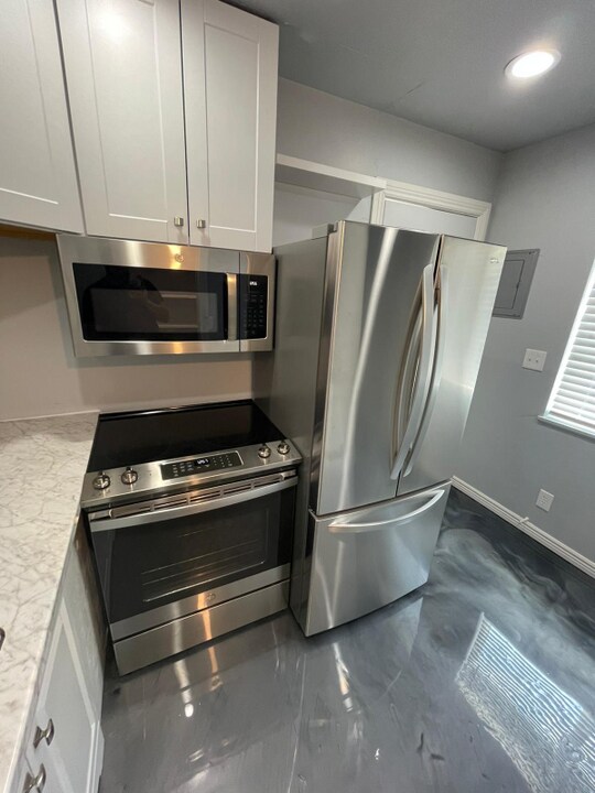619 S Cheyenne St in Salt Lake City, UT - Building Photo