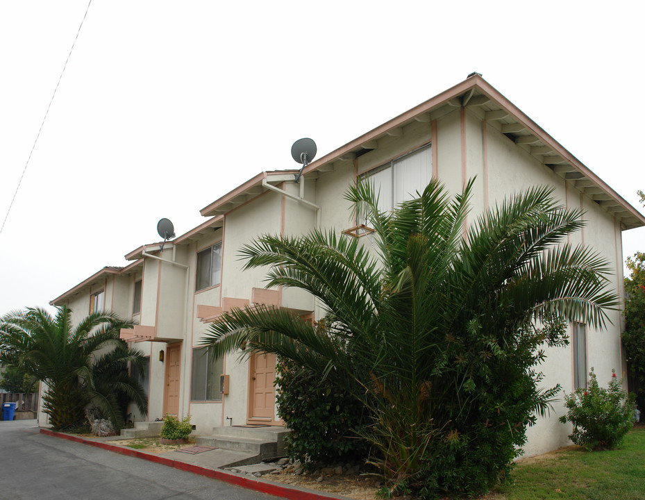 280 Marylinn Dr in Milpitas, CA - Building Photo