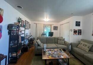 170 Windsor St, Unit 171-3 in Cambridge, MA - Building Photo - Building Photo