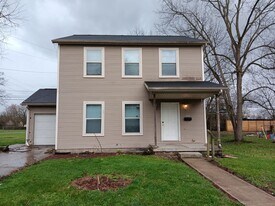 545 W Grand Ave in Springfield, OH - Building Photo