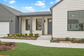 Storybook Ranch in McKinney, TX - Foto de edificio - Building Photo