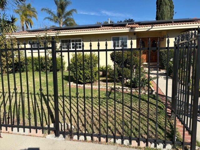 10918 Reseda Blvd in Porter Ranch, CA - Building Photo