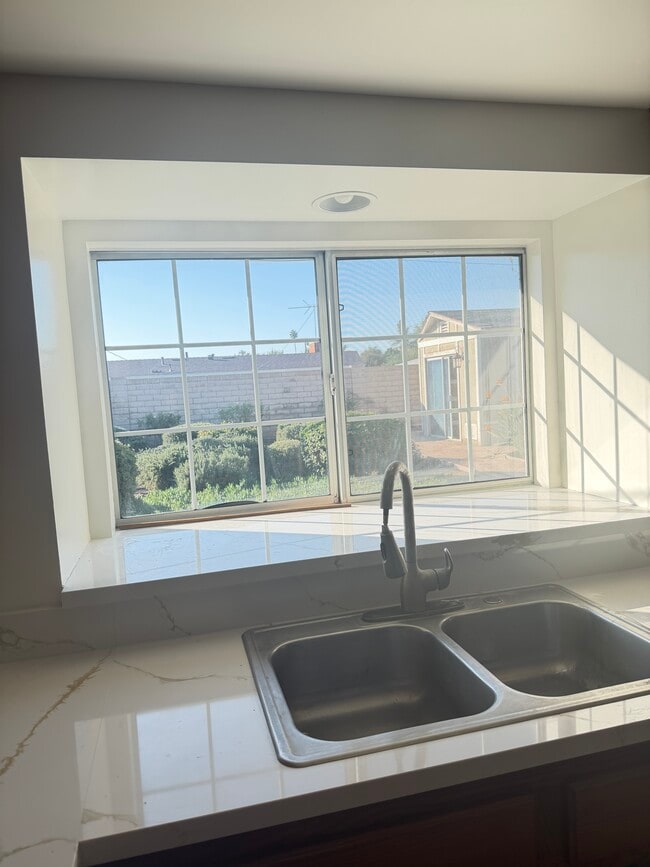 20622 Archwood St in Los Angeles, CA - Building Photo - Building Photo