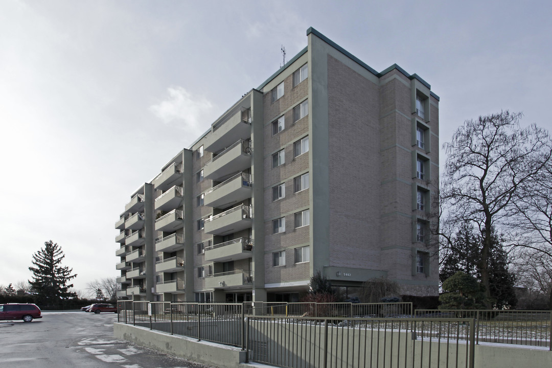 Markham Village in Markham, ON - Building Photo