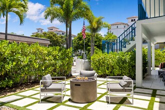 112 Claremont Ln in Palm Beach Shores, FL - Building Photo - Building Photo