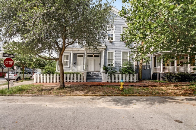 property at 423 E Duffy St