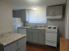 65 Curve St in Millis, MA - Building Photo - Building Photo