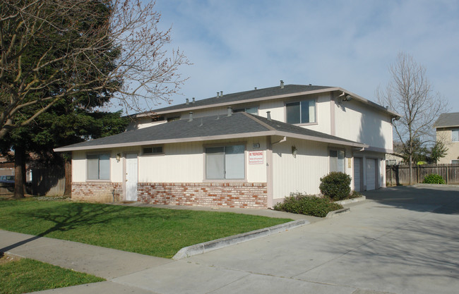 423 E 8th St in Gilroy, CA - Building Photo - Building Photo