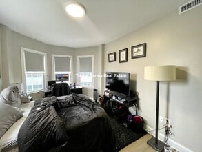106 Berkshire St, Unit 8 in Cambridge, MA - Building Photo - Building Photo
