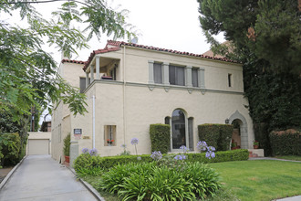 227 S Tower Dr in Beverly Hills, CA - Building Photo - Primary Photo