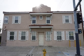 9124 S Broadway in Los Angeles, CA - Building Photo - Other