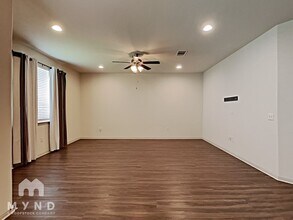 18401 Cercina Trl in Pflugerville, TX - Foto de edificio - Building Photo