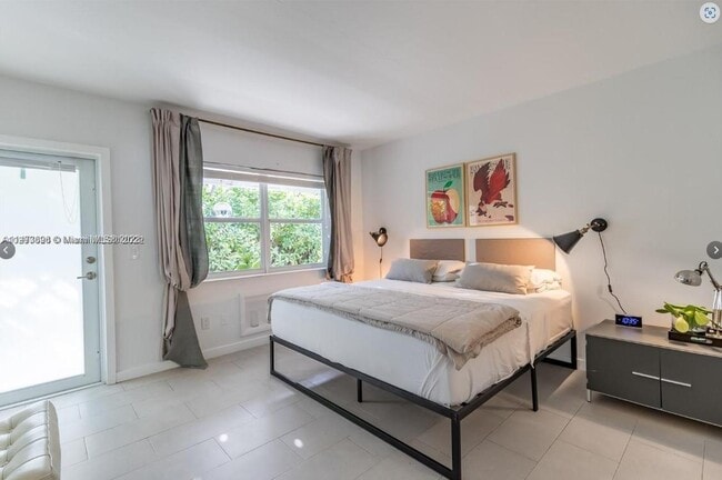 424 NE 64th St-Unit -3 in Miami, FL - Building Photo - Building Photo