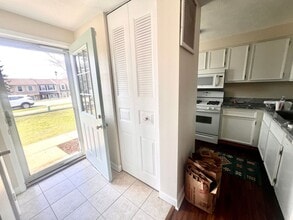 406 Bonnie Brae Dr in Coraopolis, PA - Building Photo - Building Photo