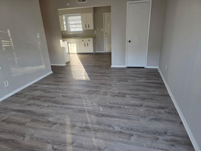 7308 N Wade School Rd in Columbia, MO - Building Photo - Building Photo