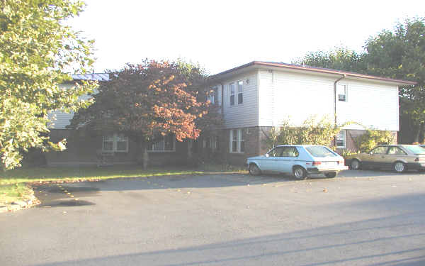 Auburn Court Apartments in Auburn, WA - Building Photo - Building Photo