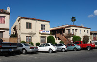 1449-1457 Cedar Ave in Long Beach, CA - Foto de edificio - Building Photo