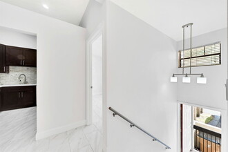 404 Congressional Way in Deerfield Beach, FL - Building Photo - Building Photo
