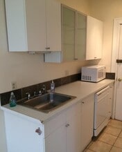 1625 Commonwealth Ave, Unit 18 in Boston, MA - Foto de edificio - Building Photo