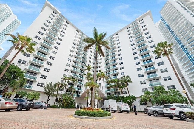 property at 3001 S Ocean Dr