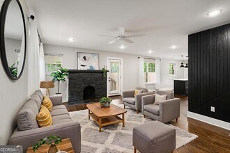 345 Adelle St SE in Atlanta, GA - Building Photo - Building Photo