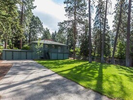 4821 N Greenwood Blvd in Spokane, WA - Building Photo