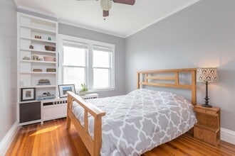 82 Gladstone St, Unit 1 in Boston, MA - Foto de edificio - Building Photo
