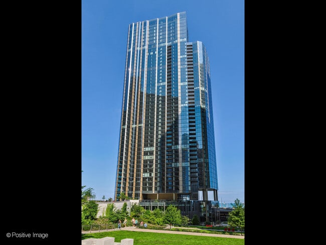 property at 211 N Harbor Dr