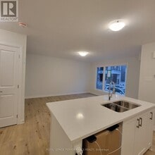 807 Arcadian Private in Ottawa, ON - Building Photo - Building Photo