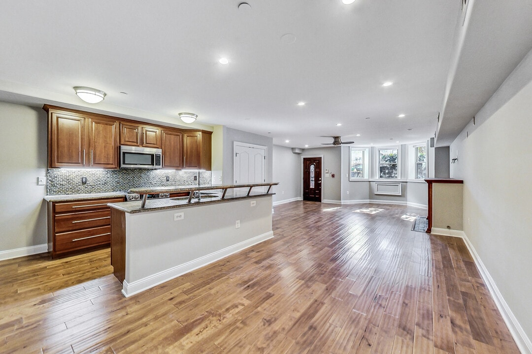 1429 Clifton St NW, Unit 1 in Washington, DC - Building Photo