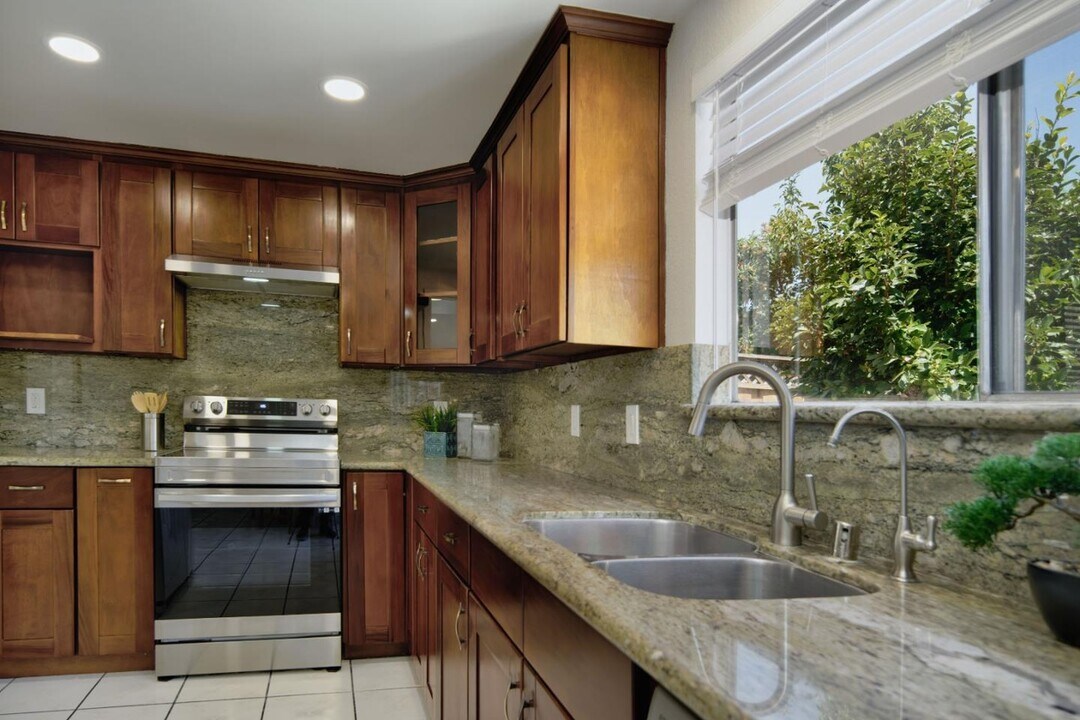 3928 Taubeh Ct in San Jose, CA - Building Photo