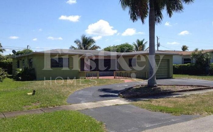5640 NW 13th Ct in Lauderhill, FL - Building Photo